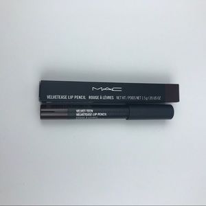 MAC Velvetease lip pencil in Velvet Teen 915.2